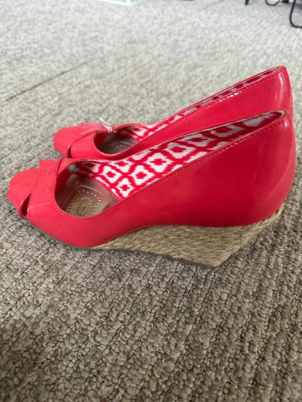 Open toe shoes